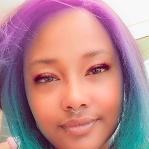 Meet your Posher, Joyce